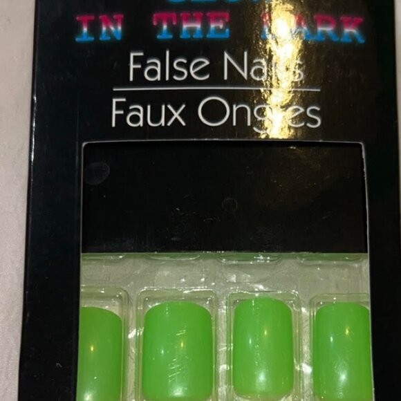 Neon Green Nail Set NIB New in Box - Picture 4 of 4